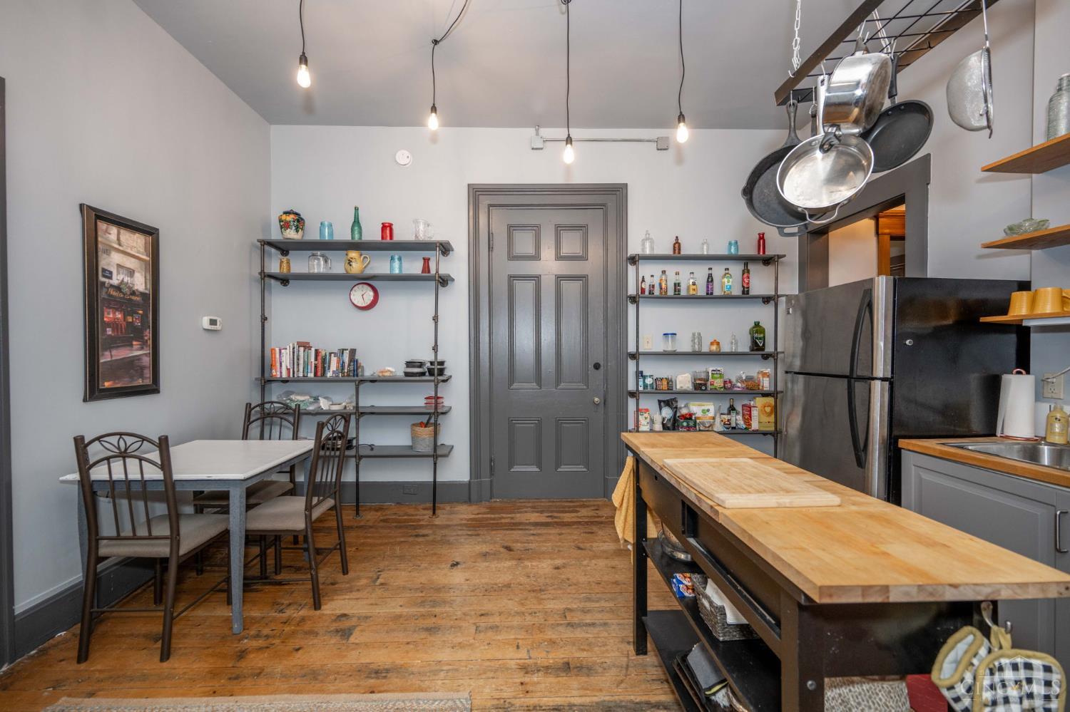 104 W Clifton Avenue