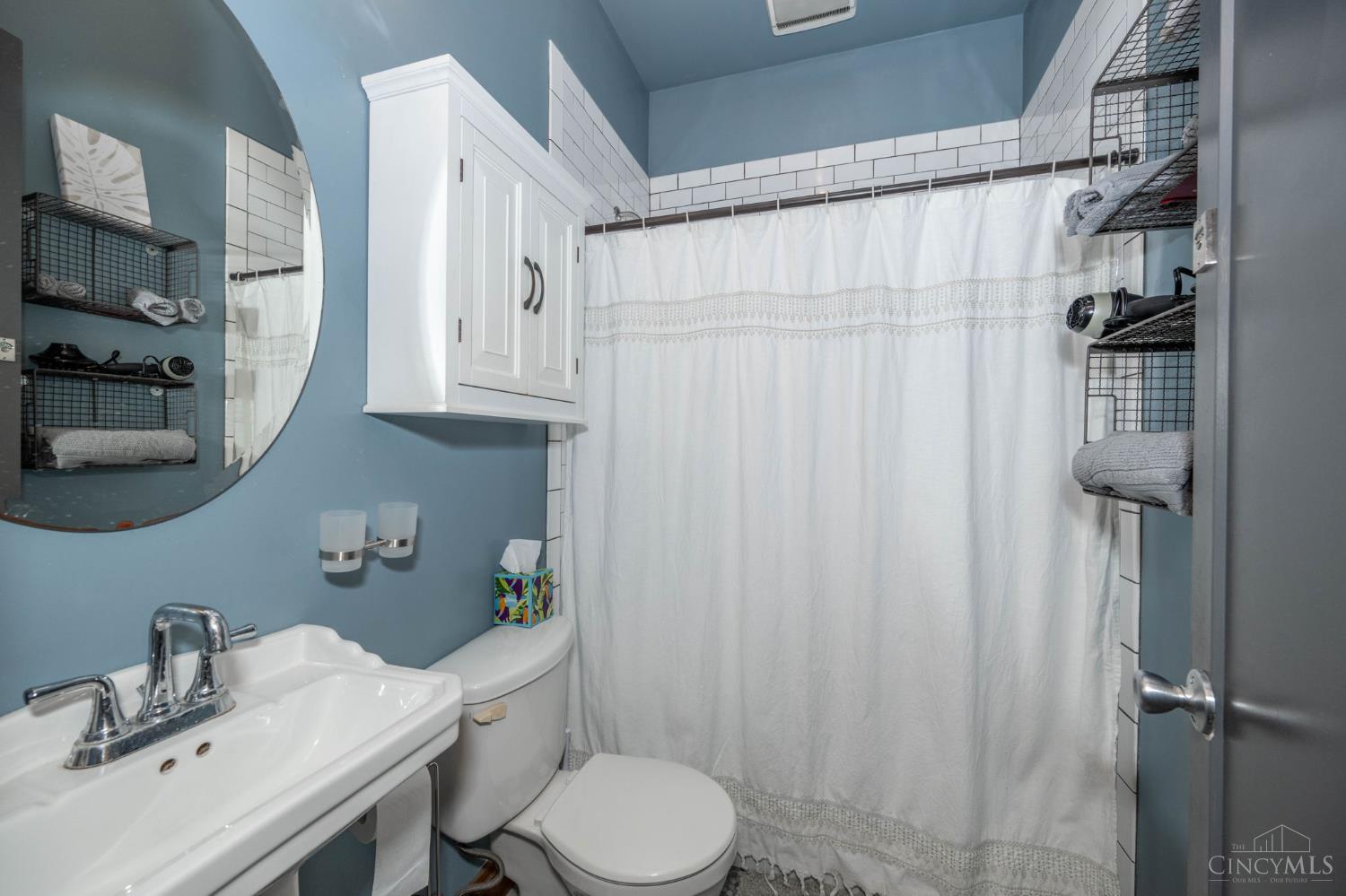 104 W Clifton Avenue