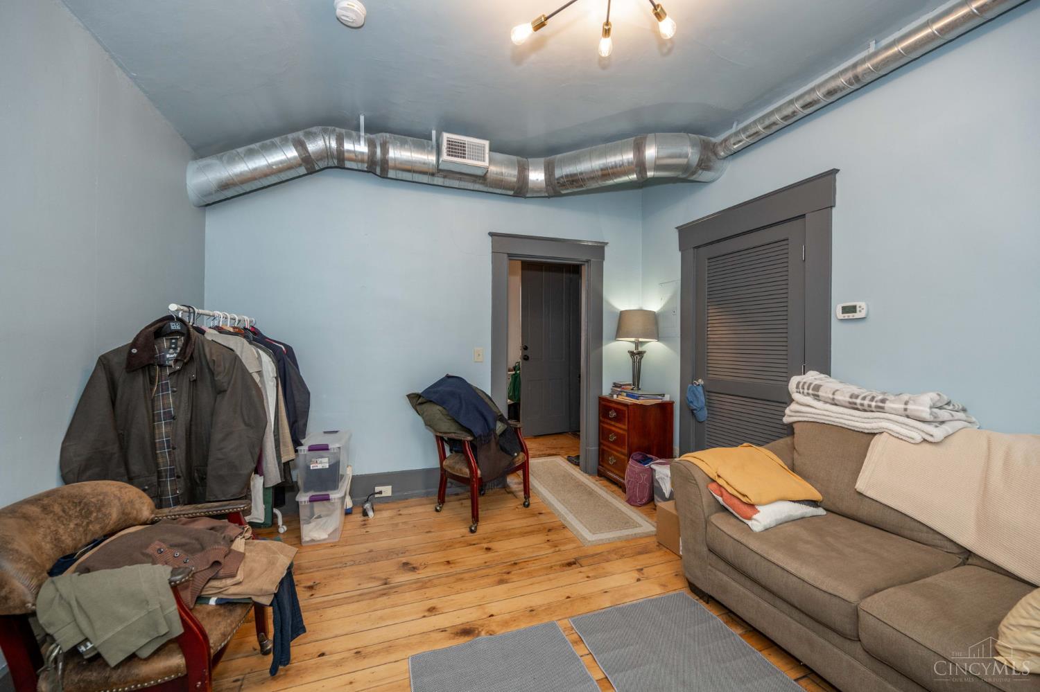 104 W Clifton Avenue