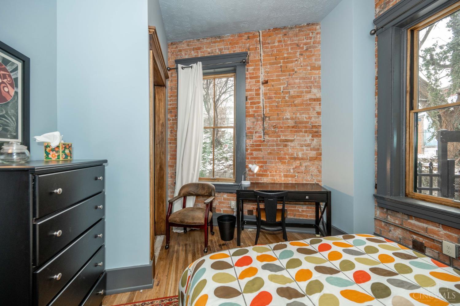 104 W Clifton Avenue