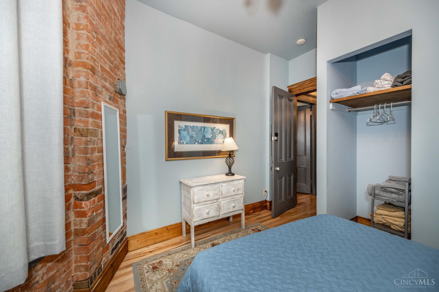 104 W Clifton Avenue