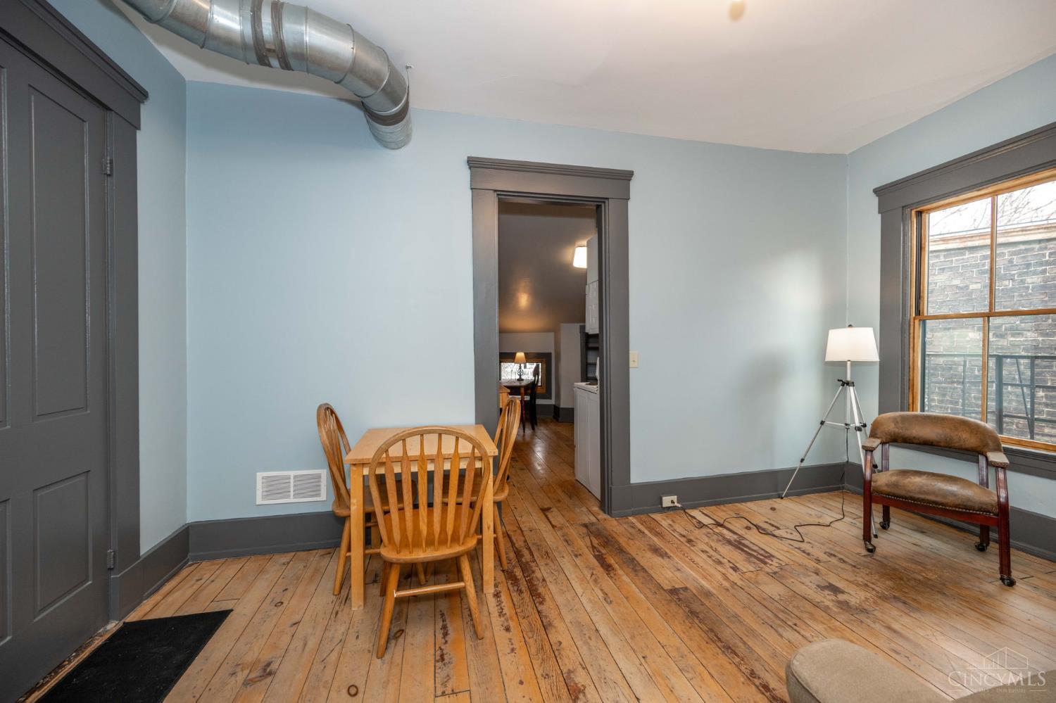 104 W Clifton Avenue