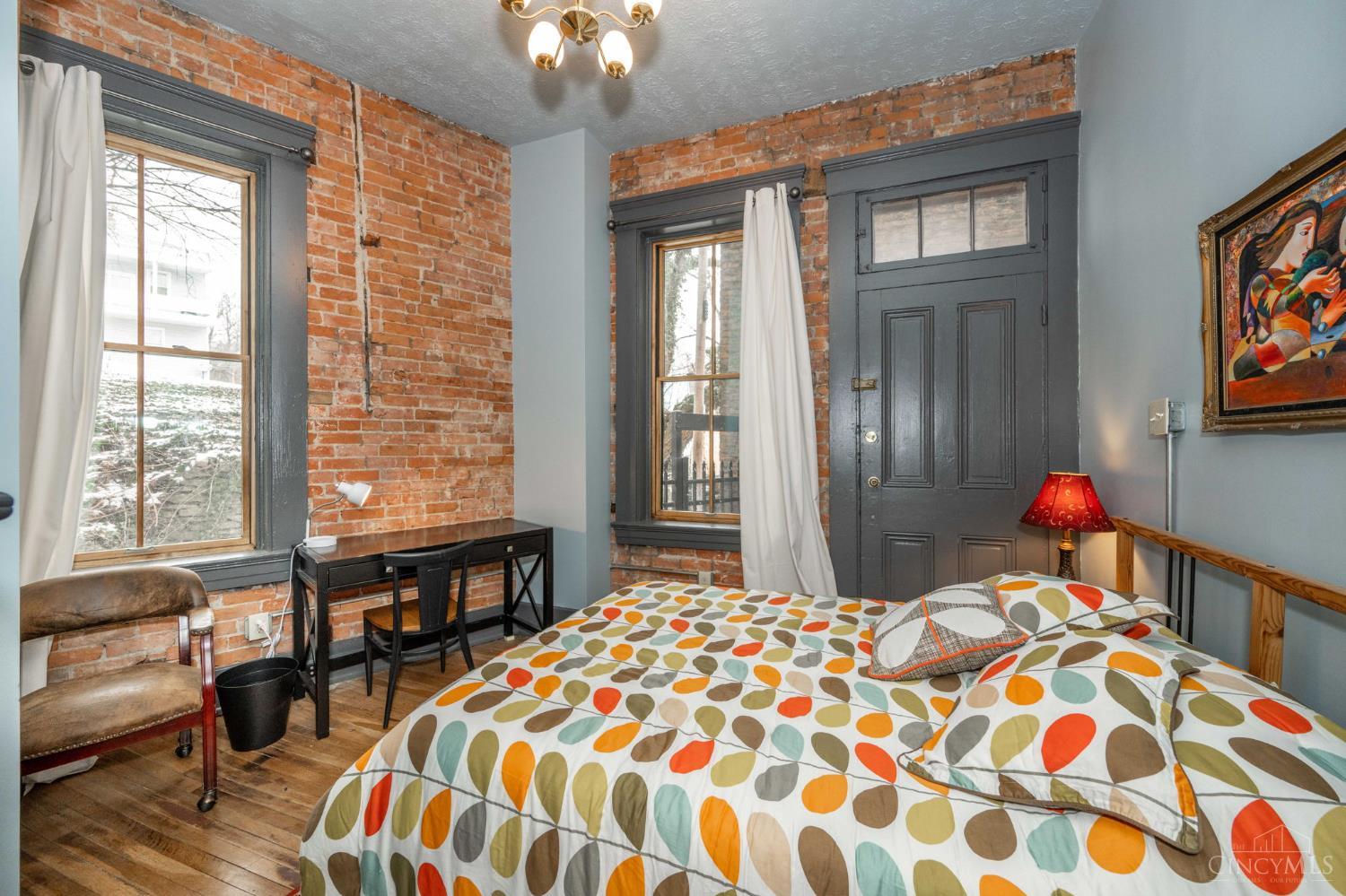 104 W Clifton Avenue