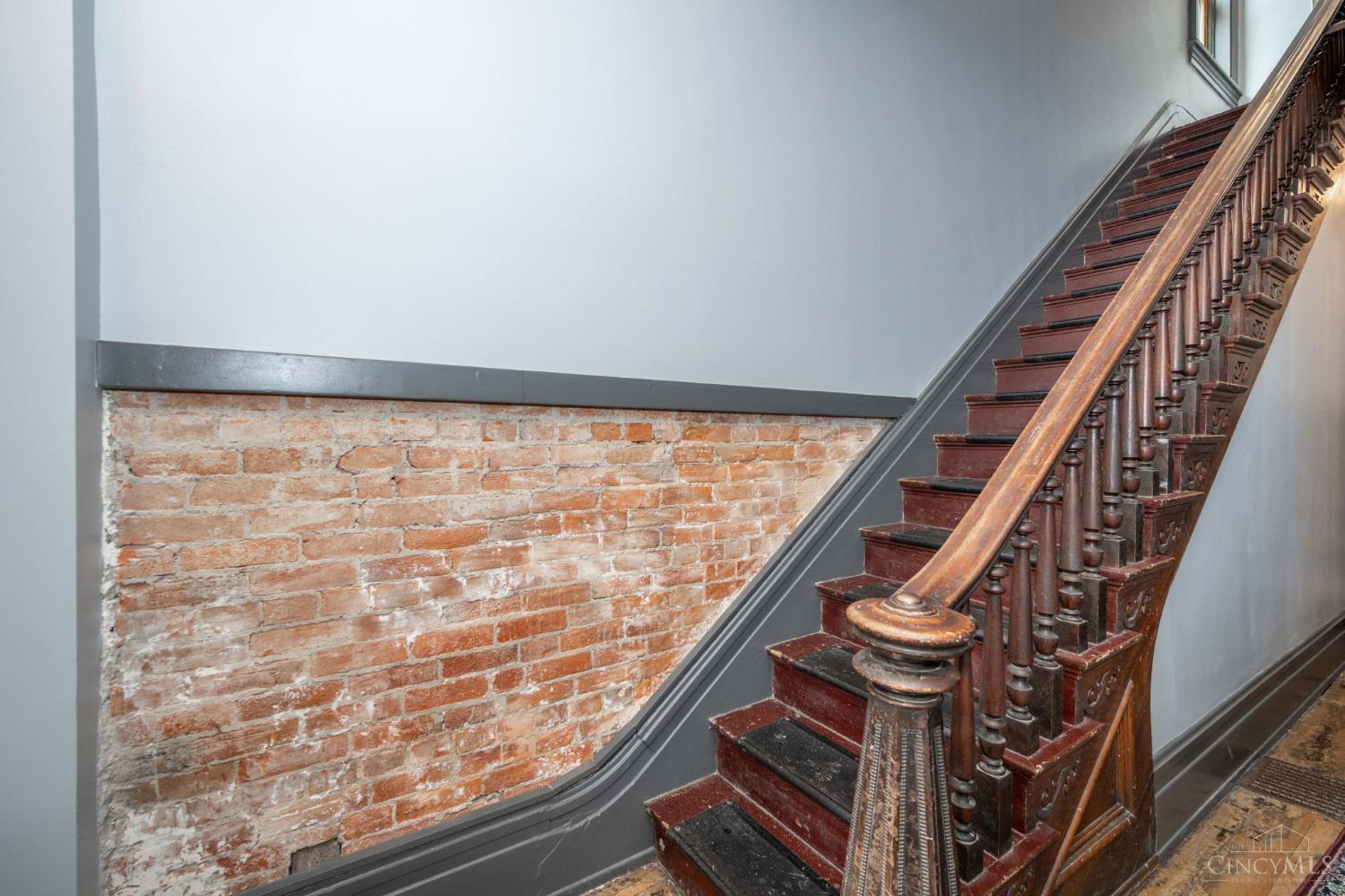 104 W Clifton Avenue