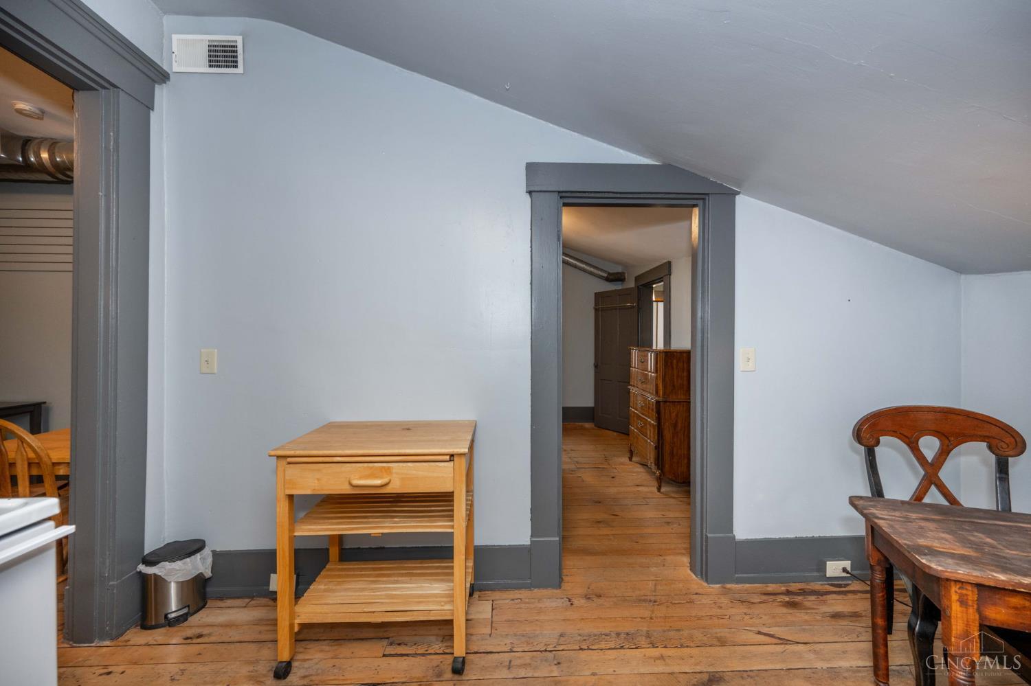 104 W Clifton Avenue