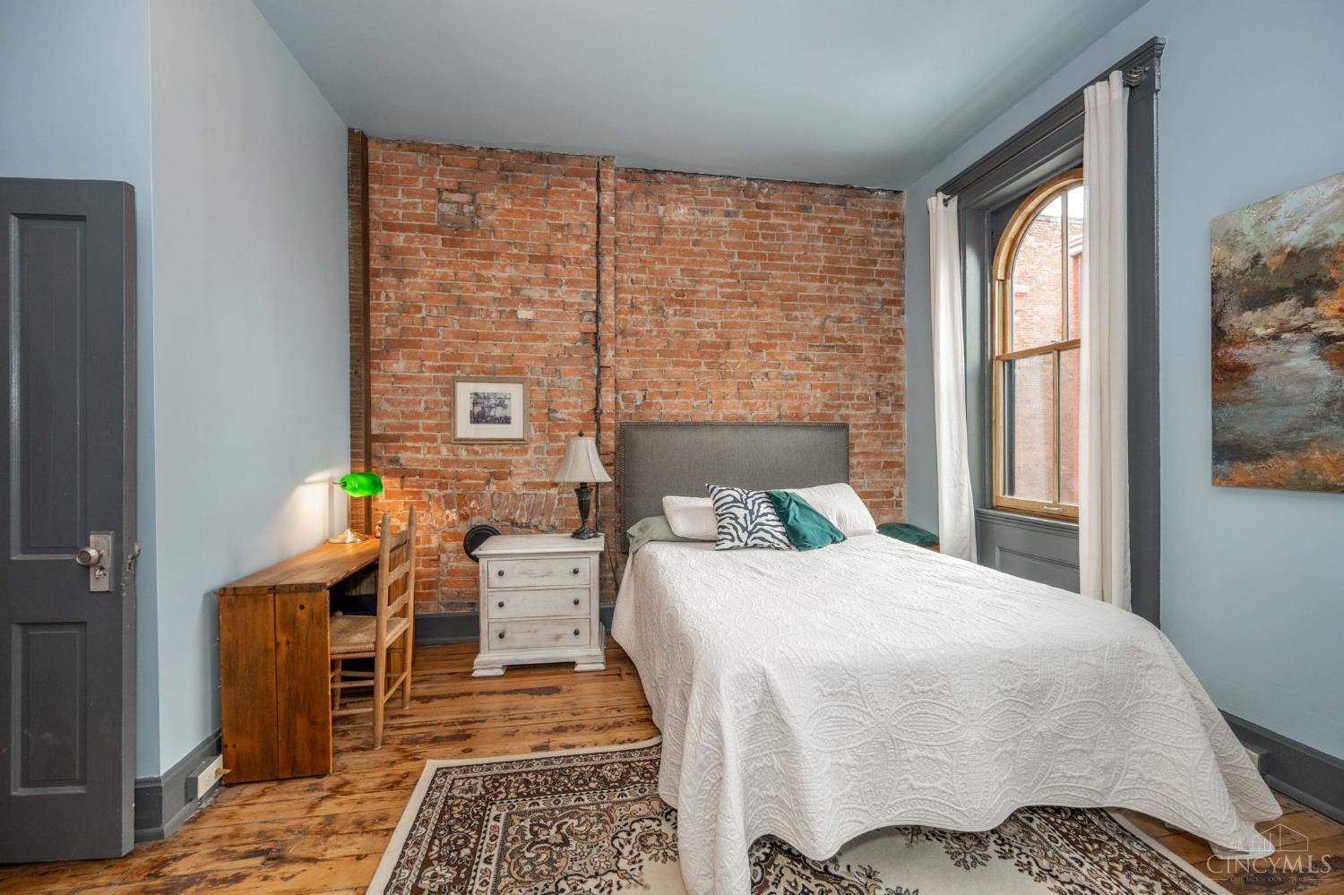 104 W Clifton Avenue