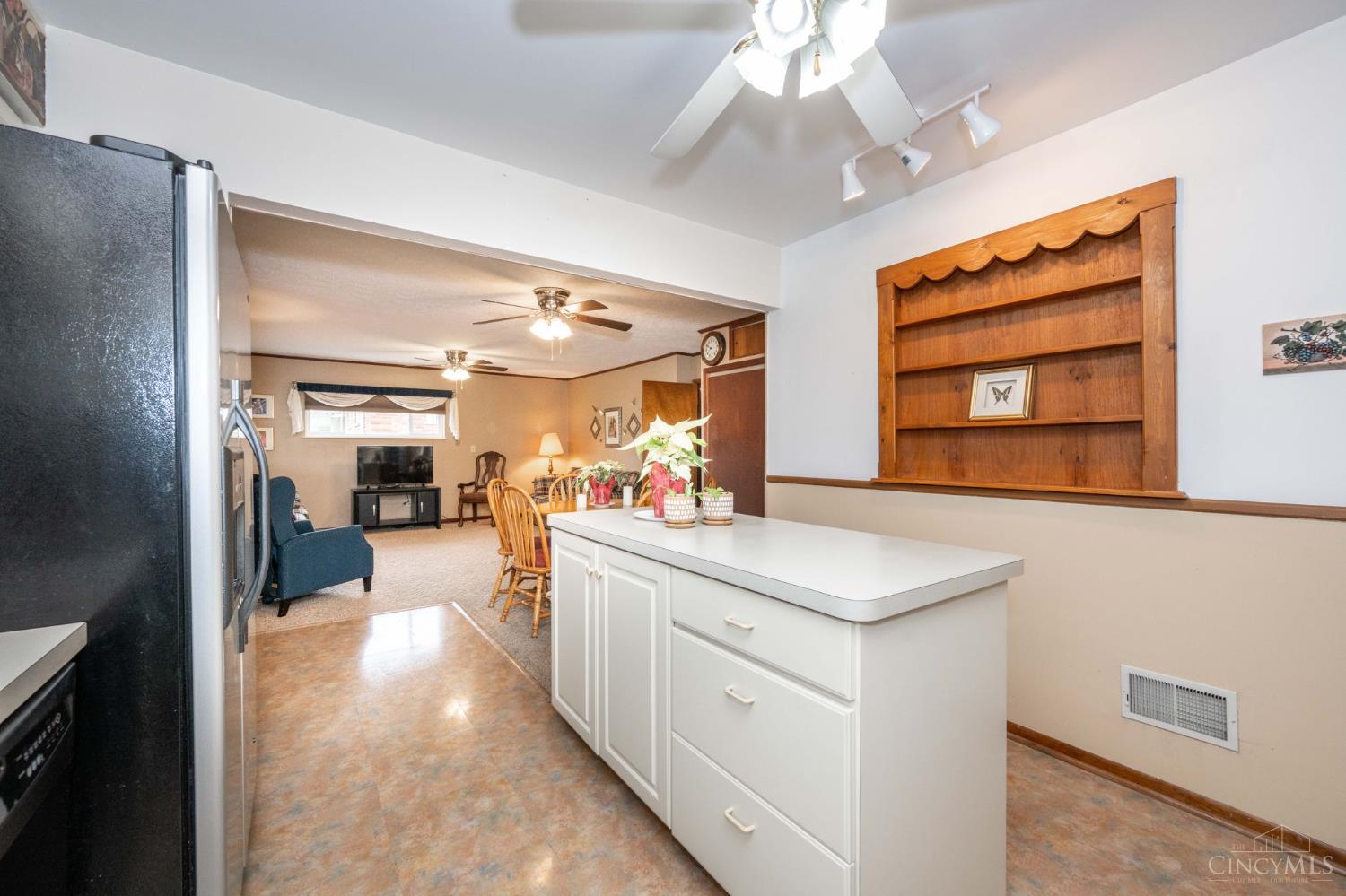 5679 Hollowview Court