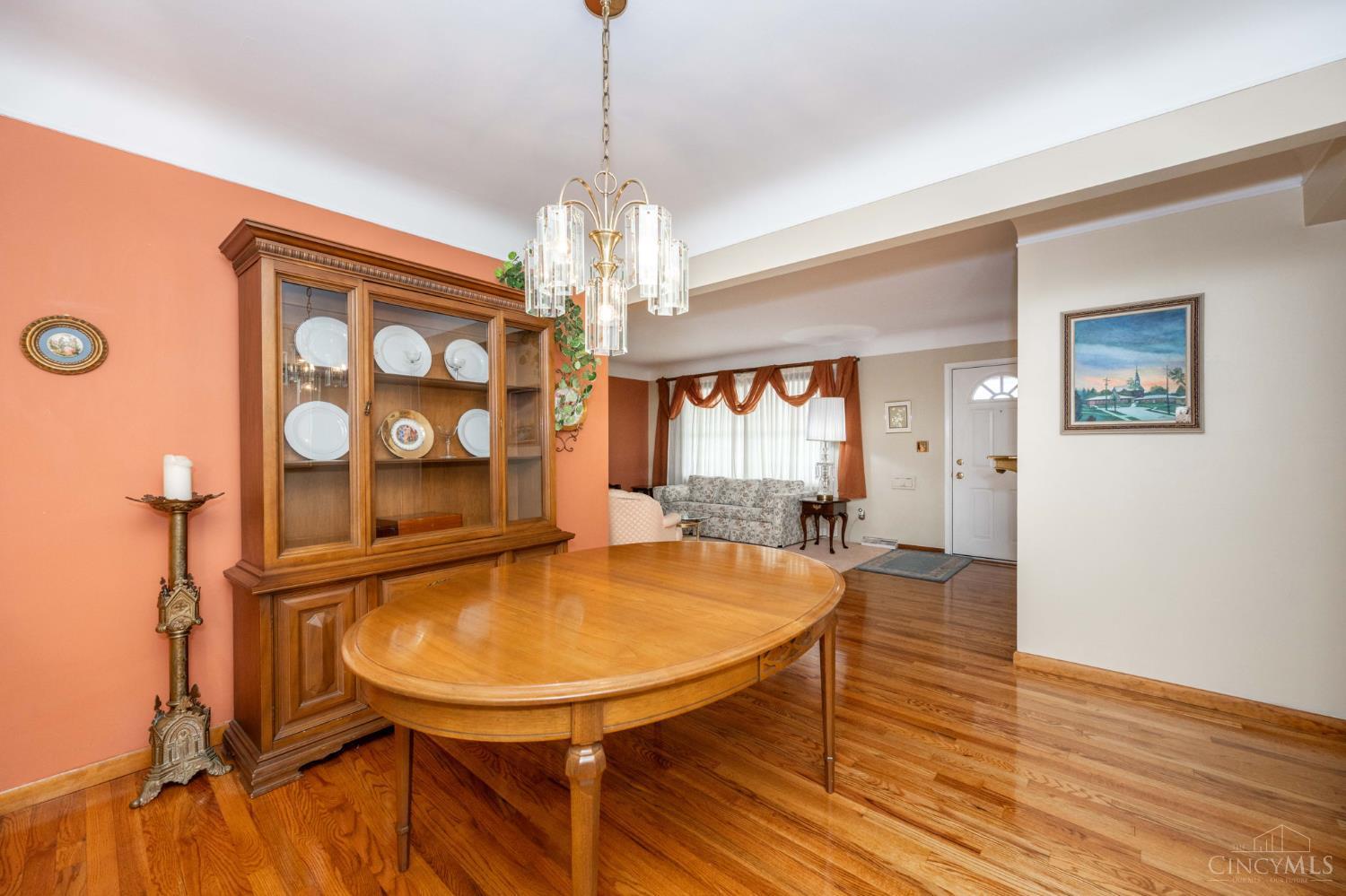 5679 Hollowview Court