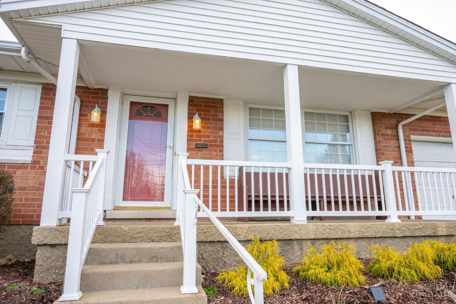 5679 Hollowview Court