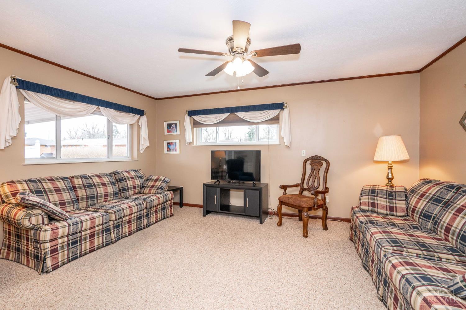 5679 Hollowview Court