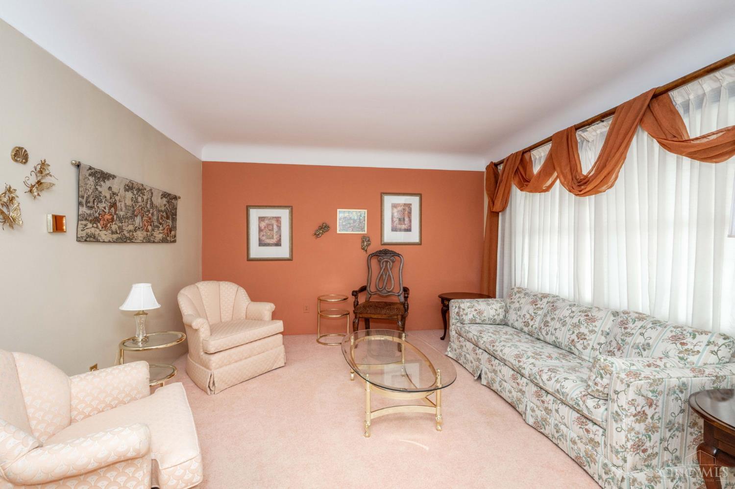 5679 Hollowview Court