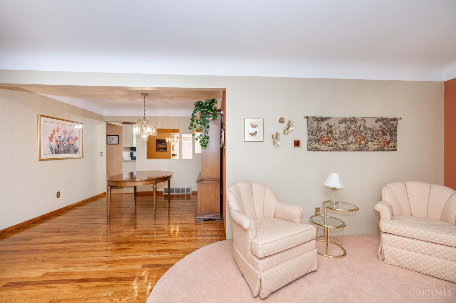 5679 Hollowview Court