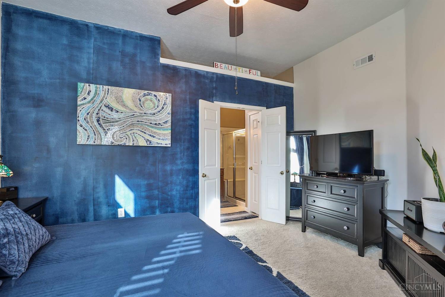 6725 Ridgefield Court