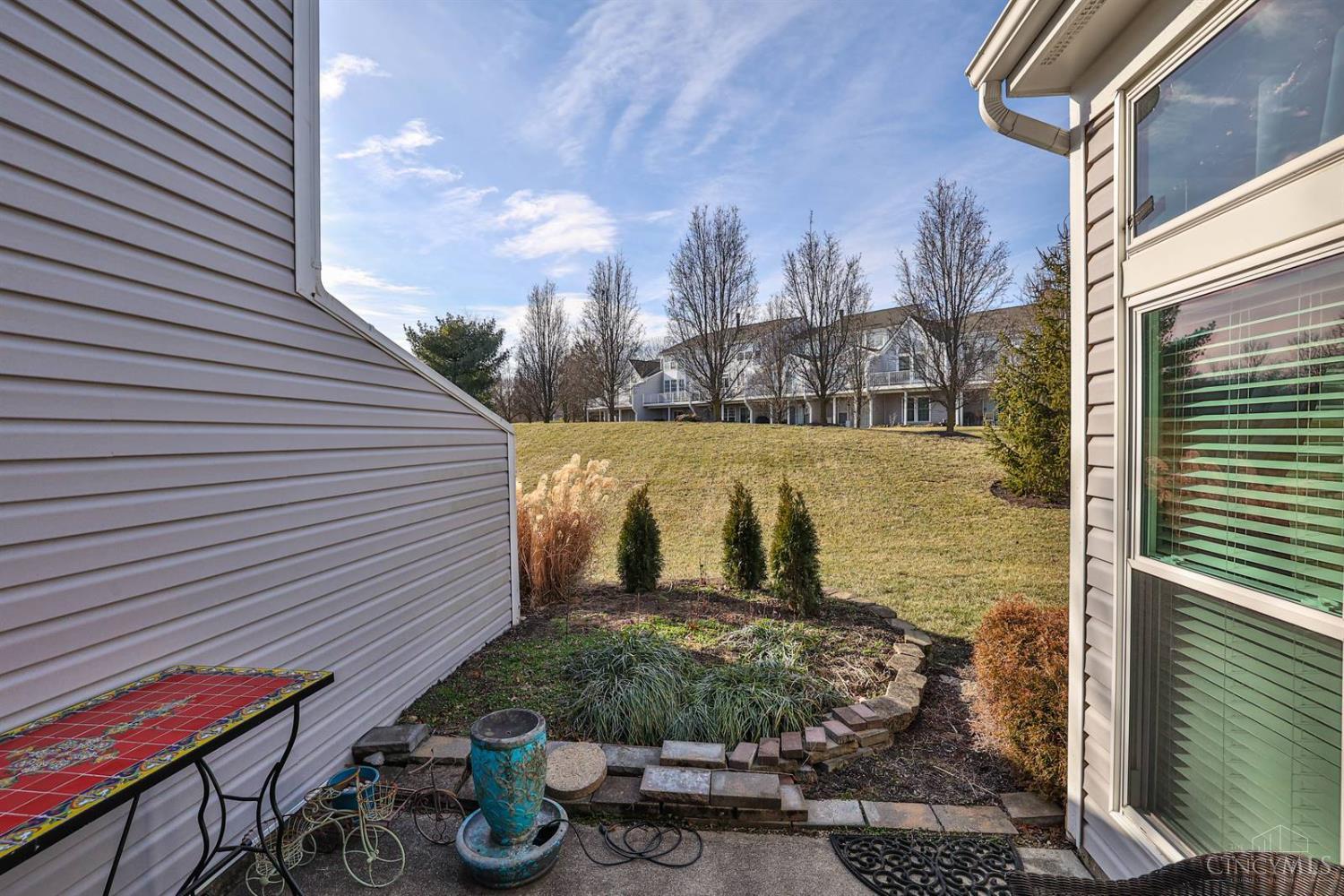 6725 Ridgefield Court