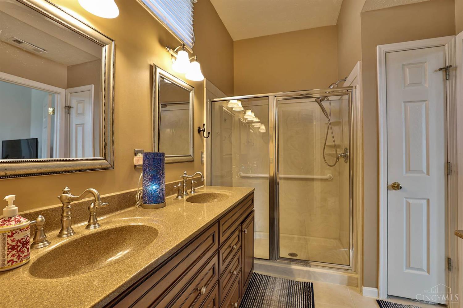 6725 Ridgefield Court