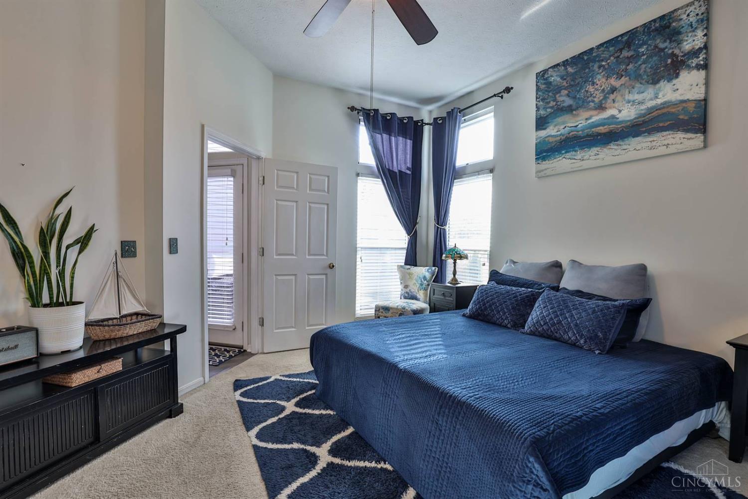 6725 Ridgefield Court