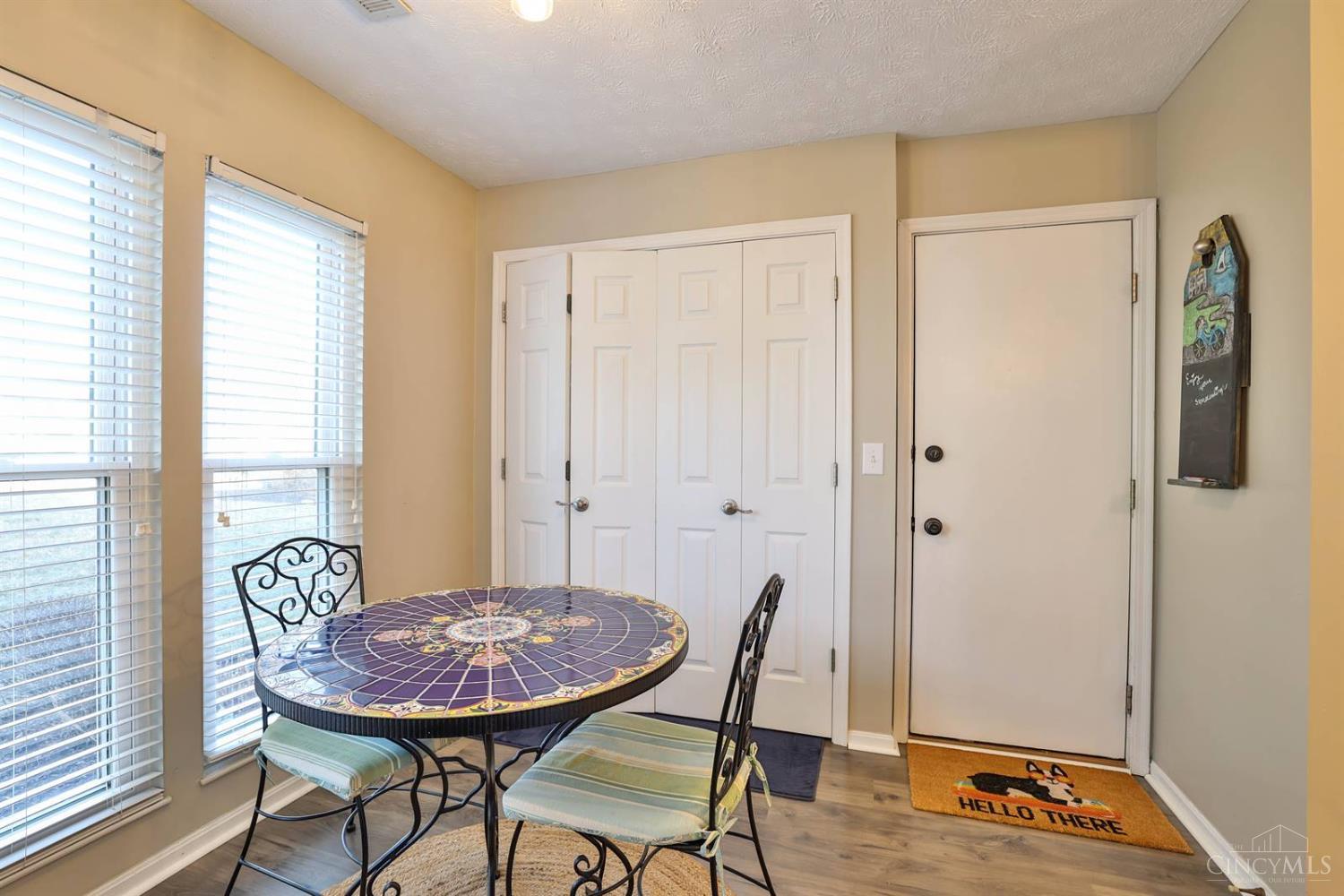 6725 Ridgefield Court