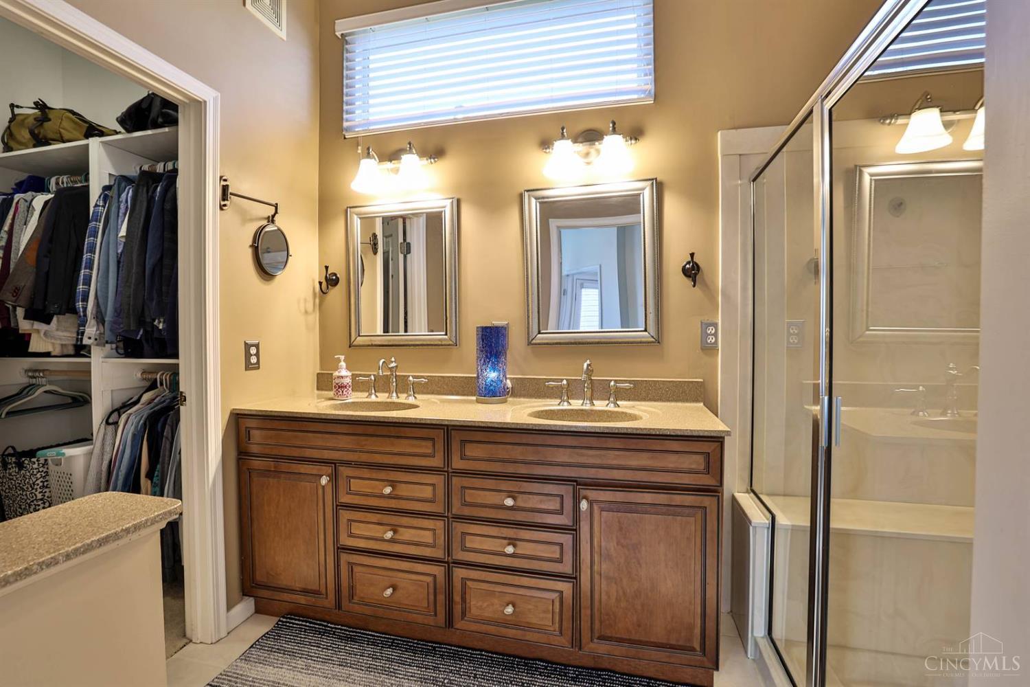 6725 Ridgefield Court