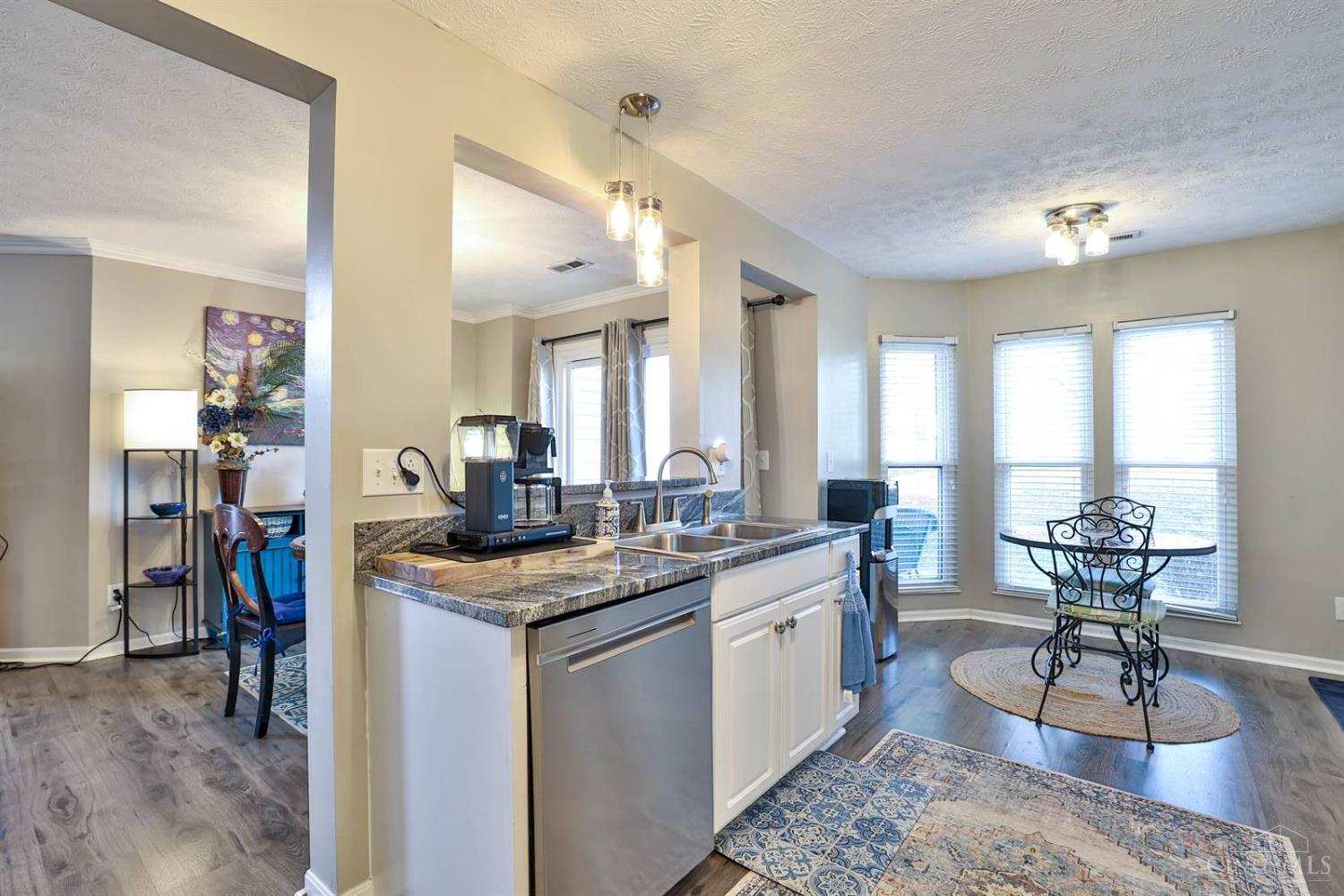 6725 Ridgefield Court