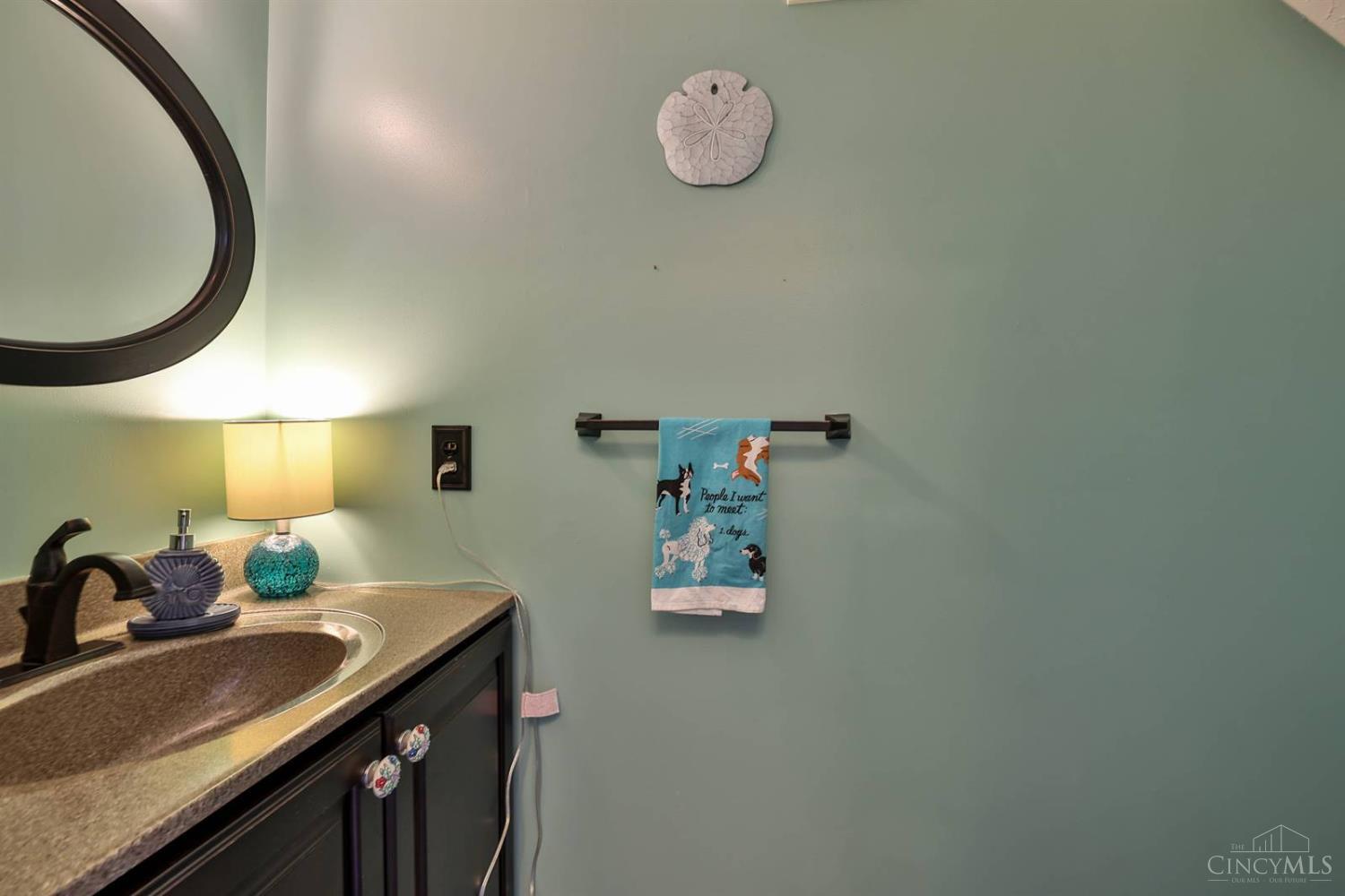 6725 Ridgefield Court