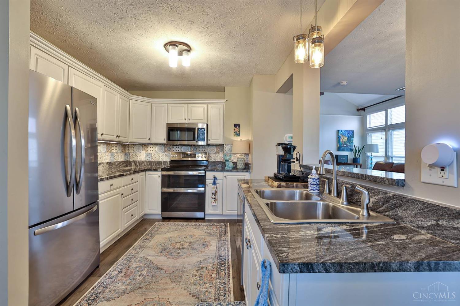 6725 Ridgefield Court