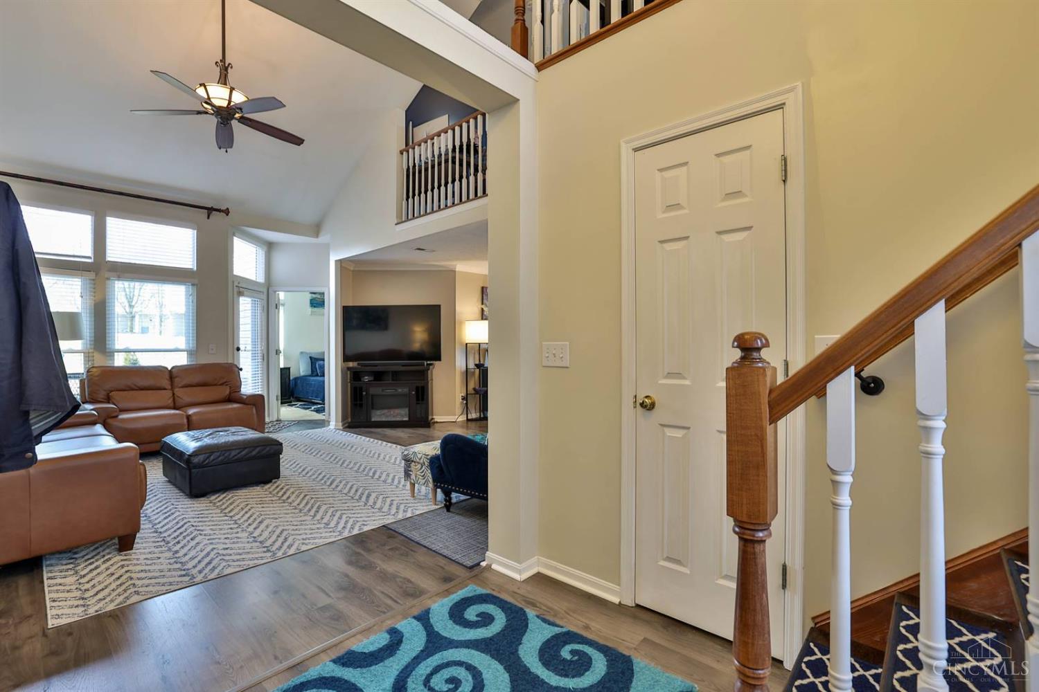 6725 Ridgefield Court