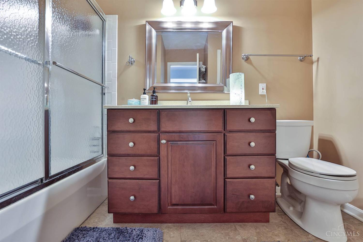 6725 Ridgefield Court