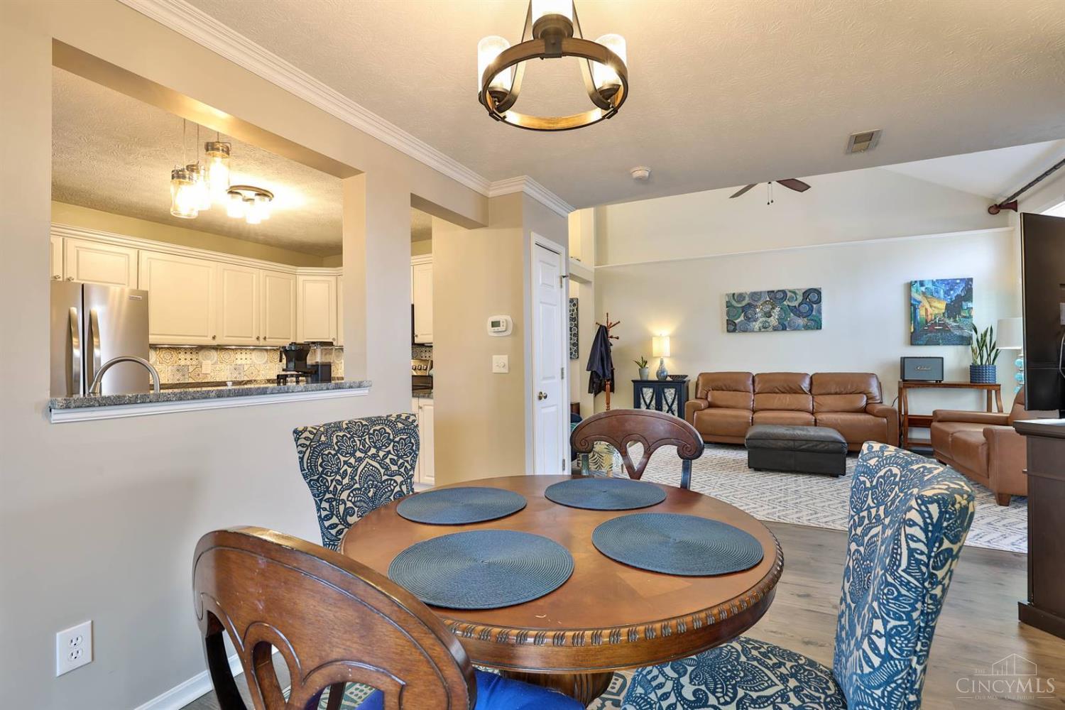 6725 Ridgefield Court