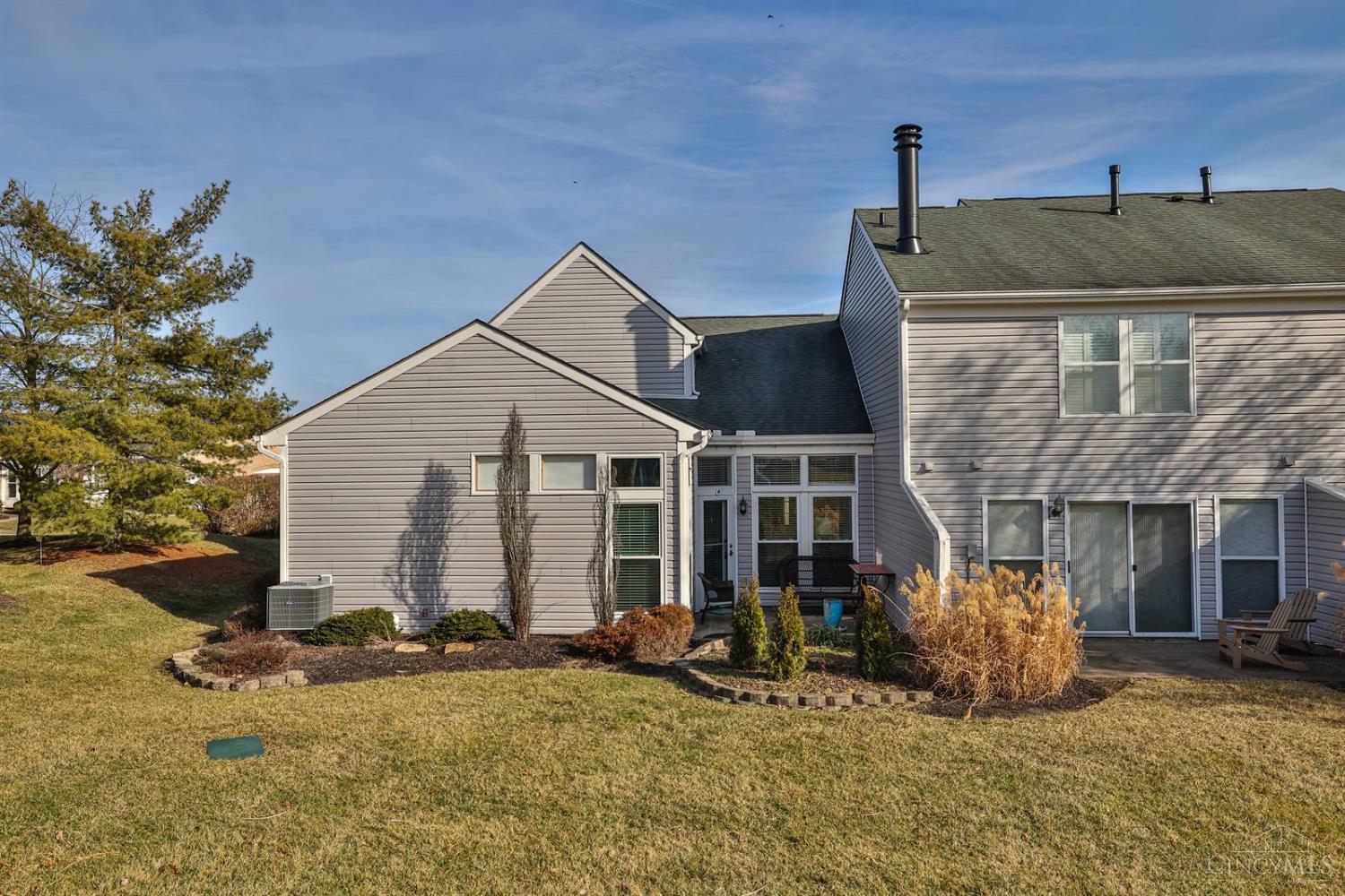 6725 Ridgefield Court