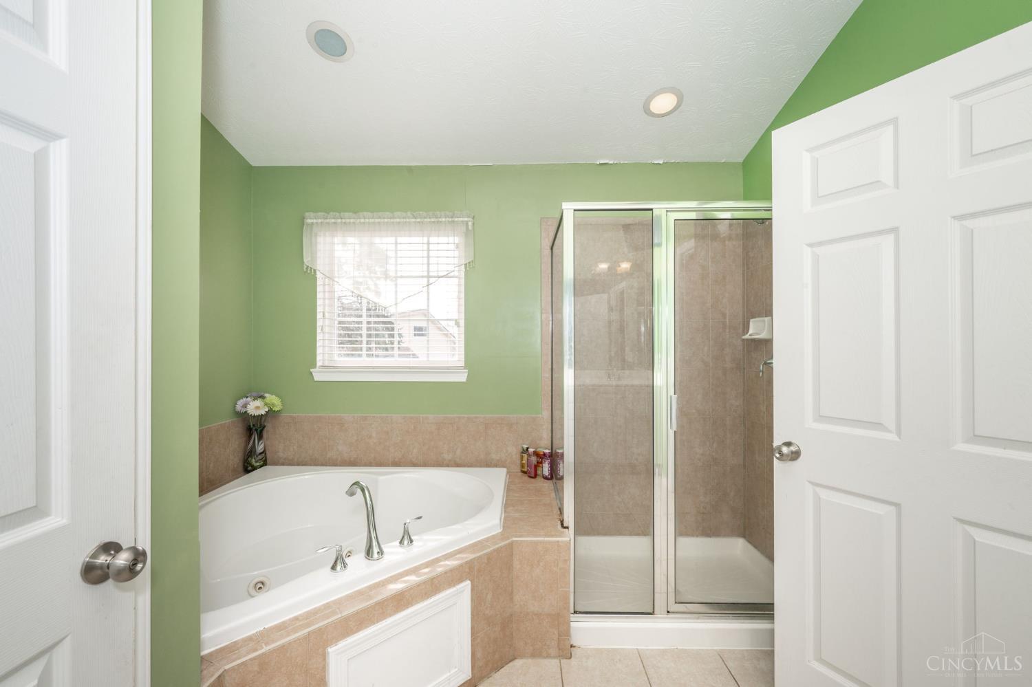 5496 Gwendolyn Ridge