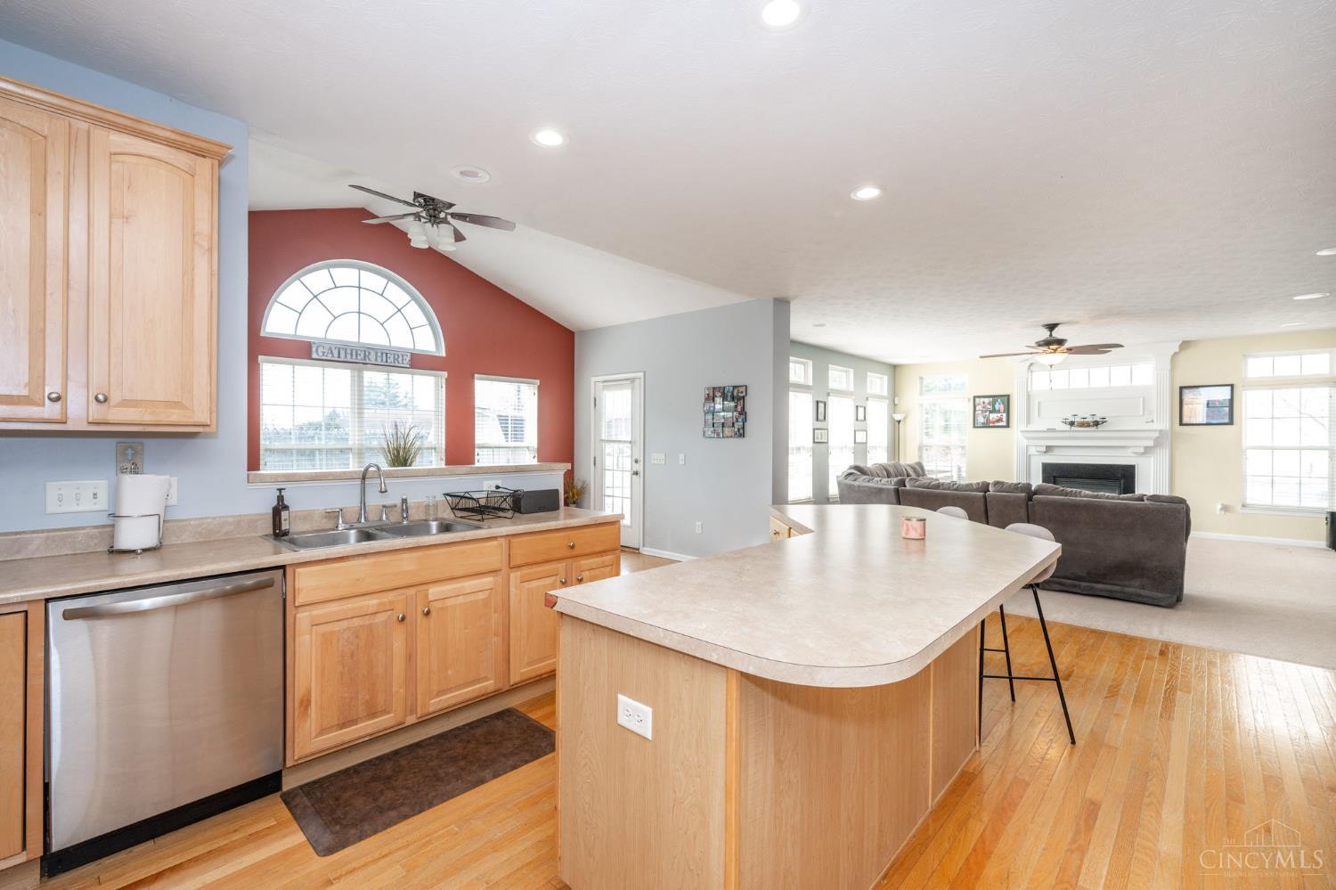 5496 Gwendolyn Ridge