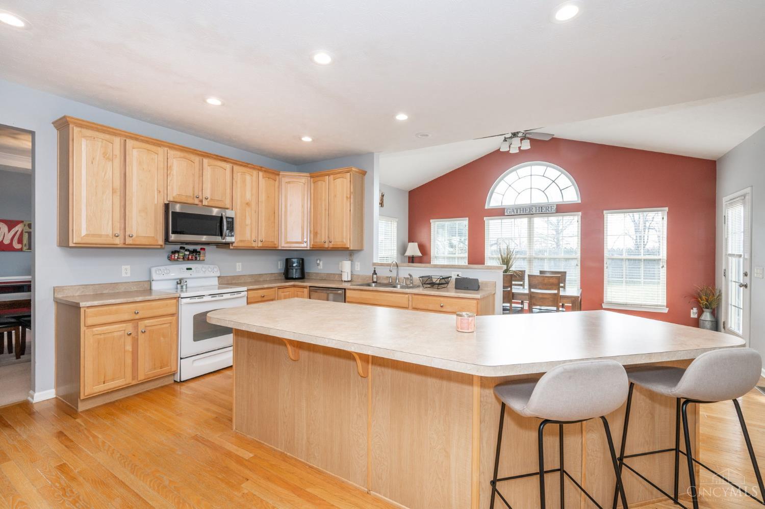 5496 Gwendolyn Ridge