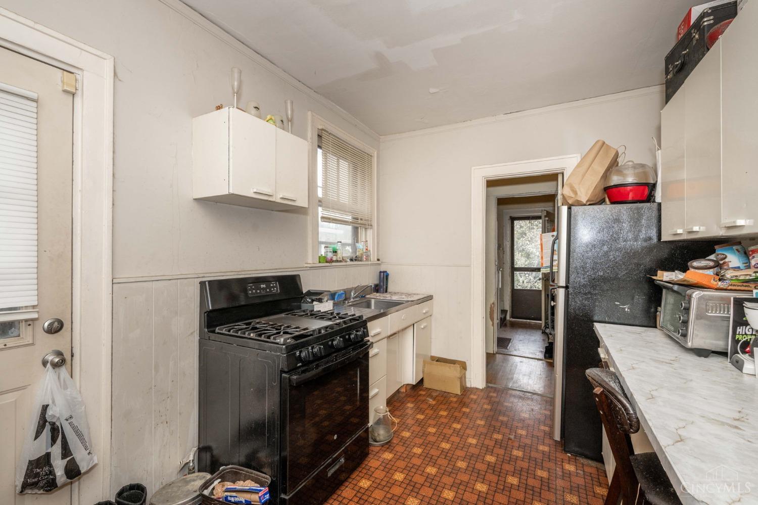 4526 Clearview Avenue