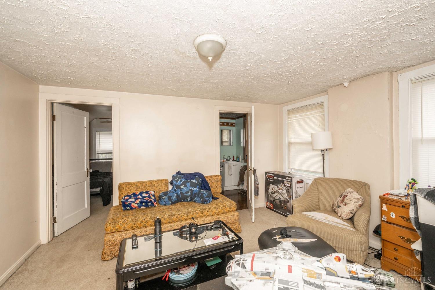 4526 Clearview Avenue