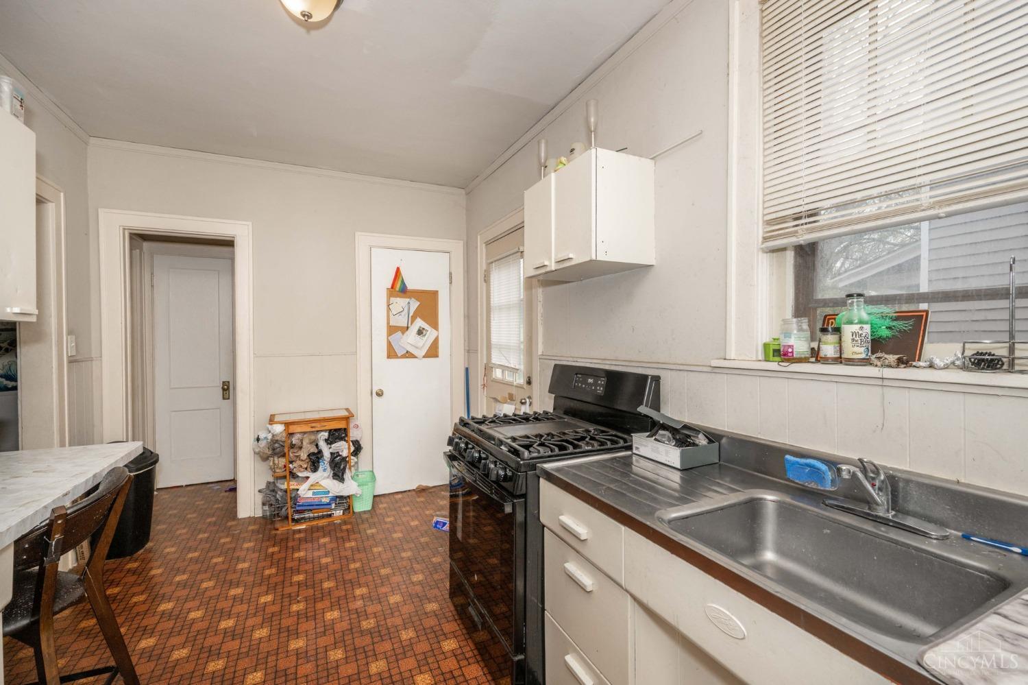 4526 Clearview Avenue