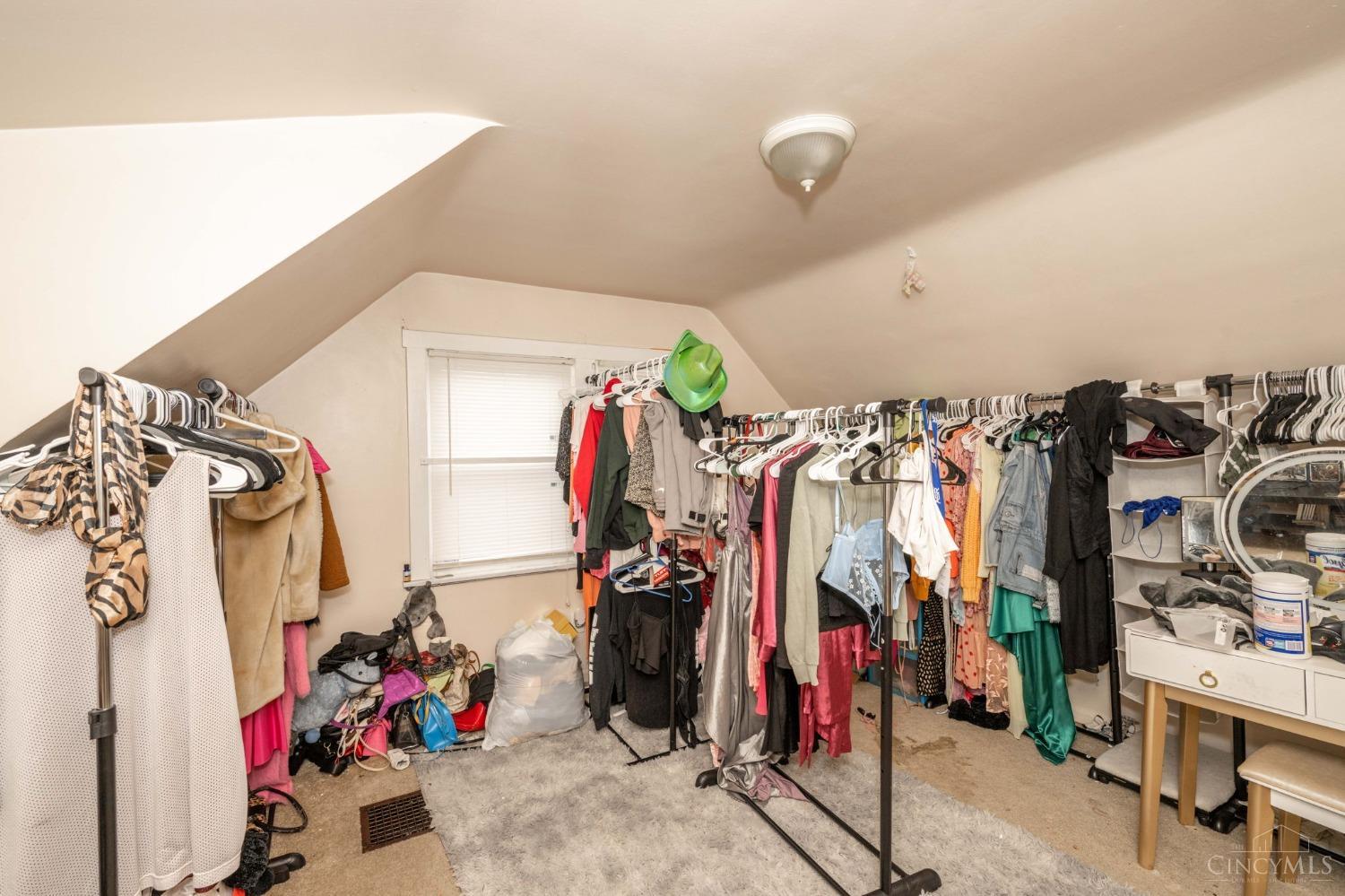 4526 Clearview Avenue