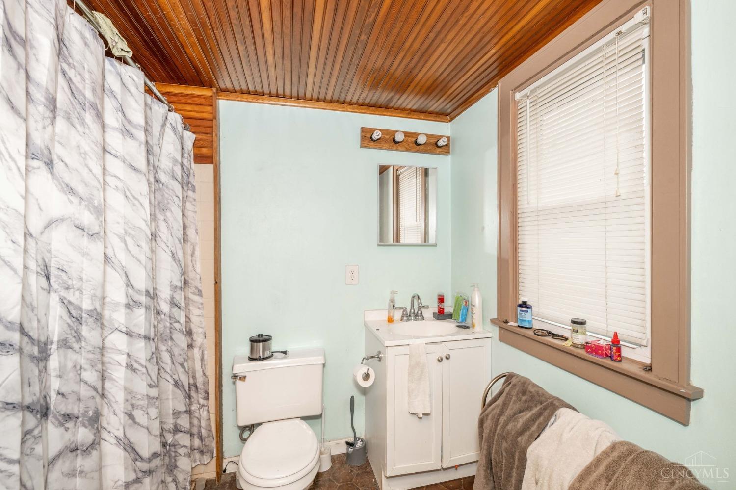 4526 Clearview Avenue