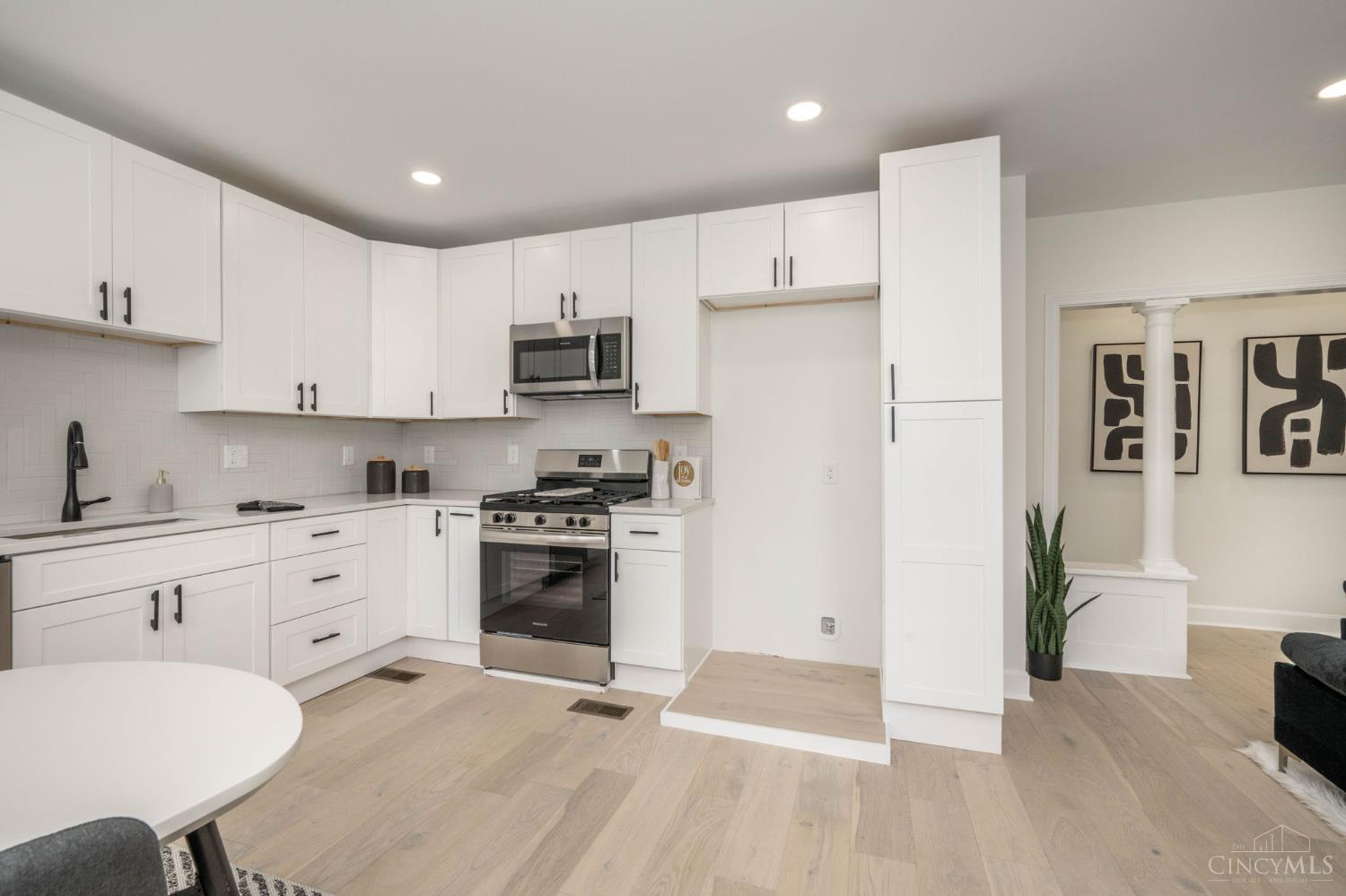 817 Hawthorne Avenue A