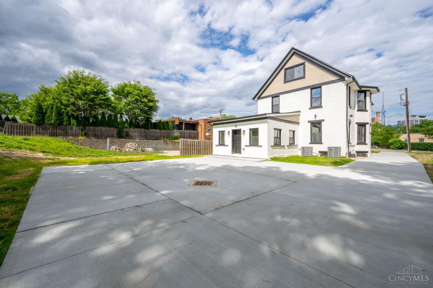 817 Hawthorne Avenue A