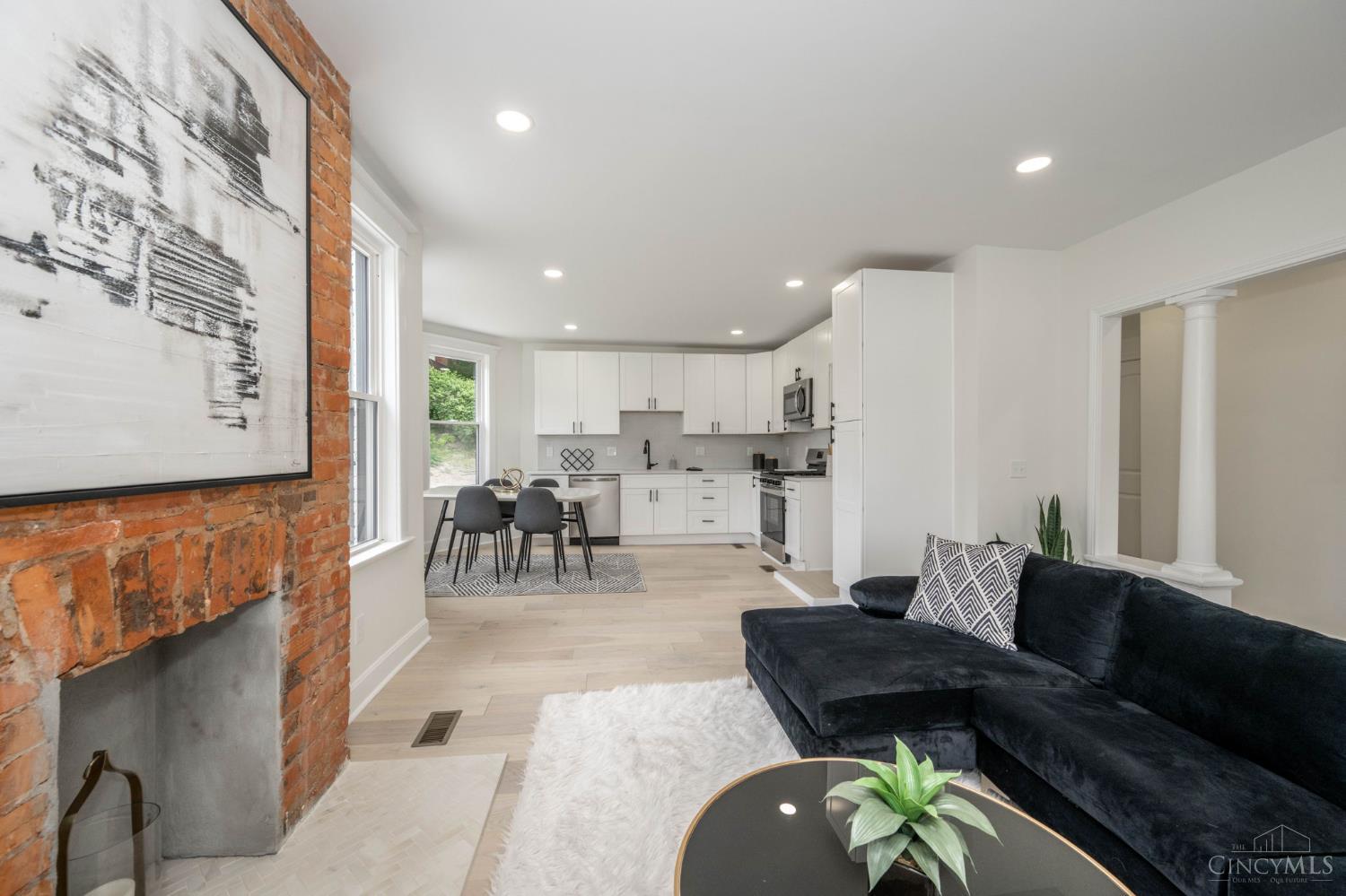 817 Hawthorne Avenue A