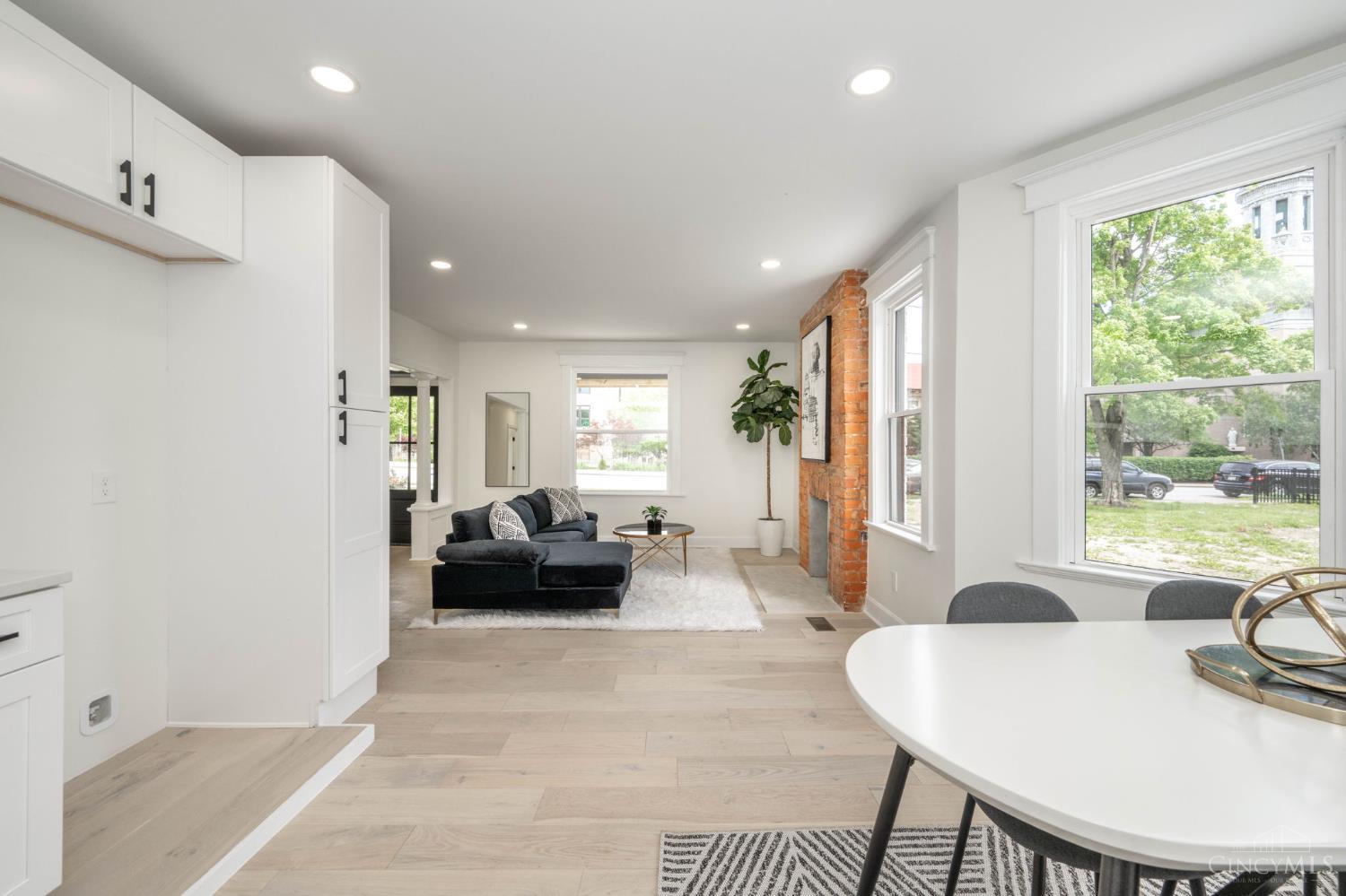 817 Hawthorne Avenue A