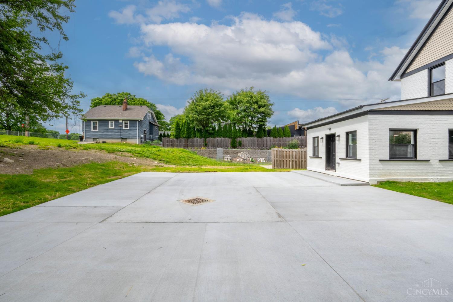 817 Hawthorne Avenue A