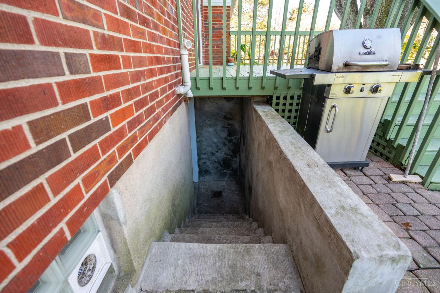 111 Wrenwood Lane