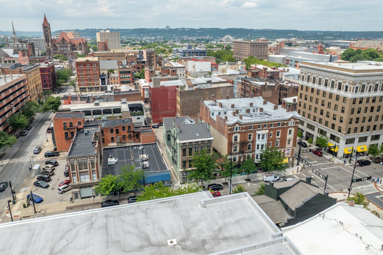 915 Vine Street 303