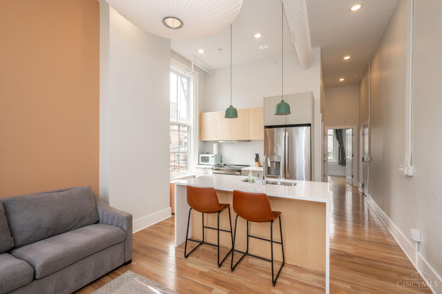 915 Vine Street 303