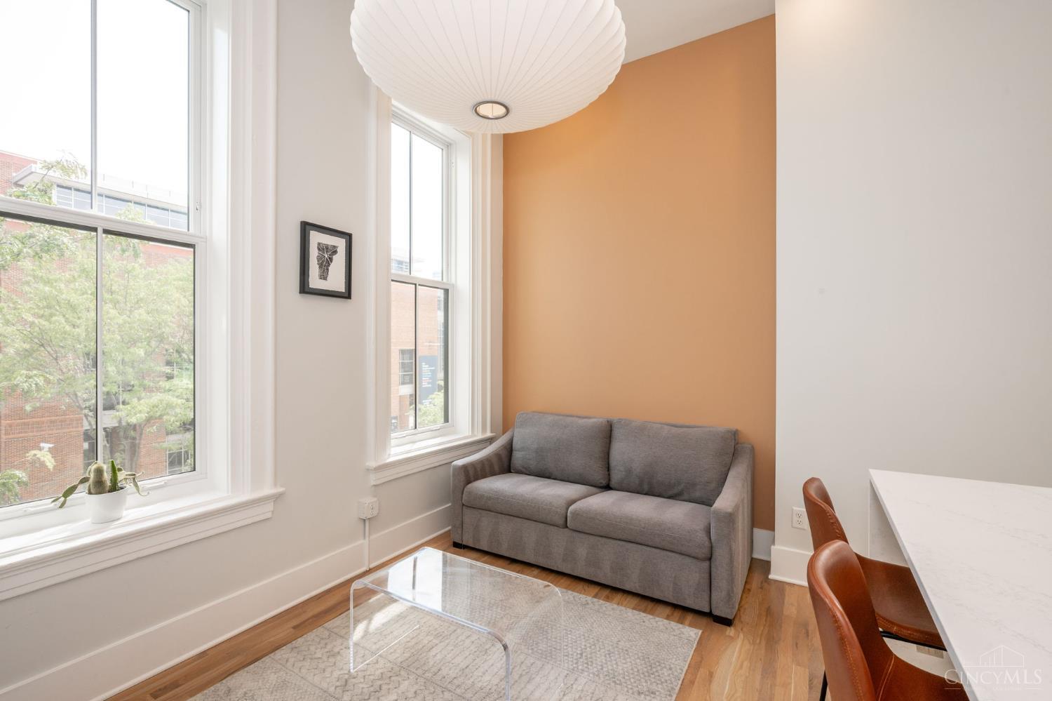 915 Vine Street 303