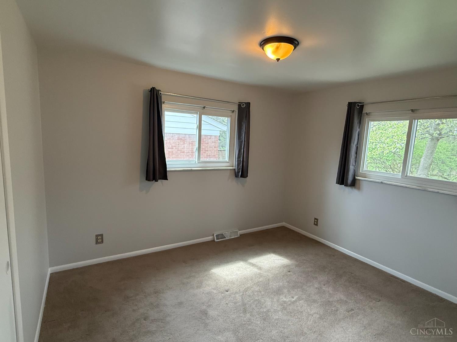 3041 Westknolls Lane