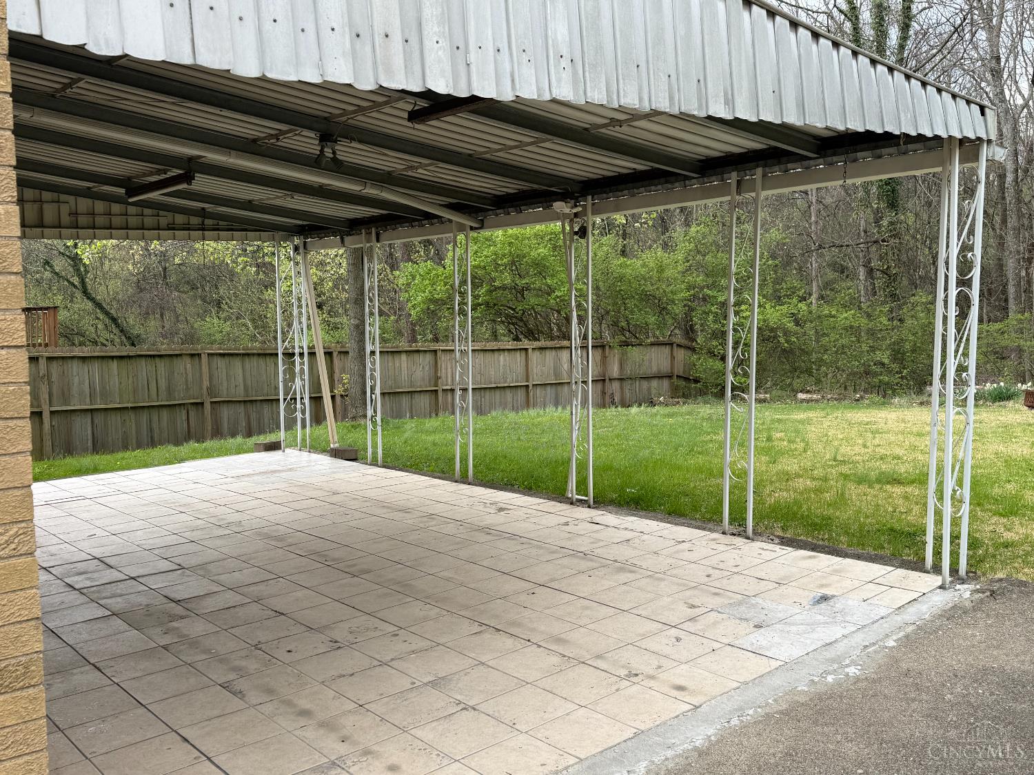 3041 Westknolls Lane