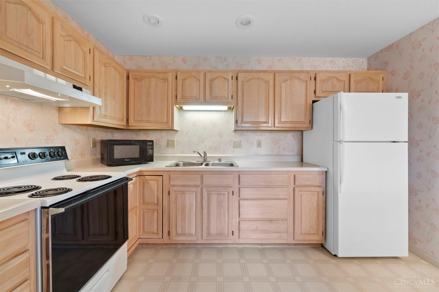 8851 Carrousel Park Circle 6