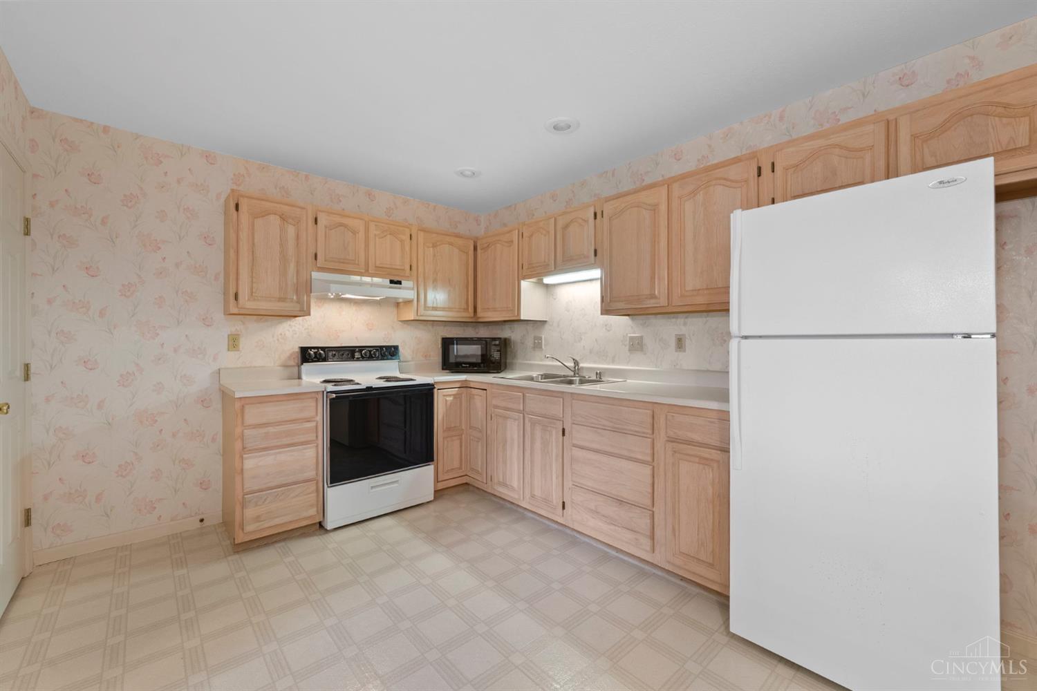8851 Carrousel Park Circle 6